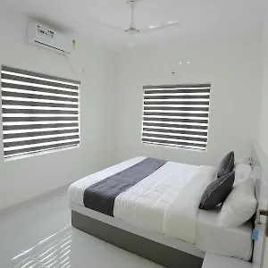  Aparthotel Yelza And India
