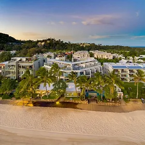 **** Resort On The Australia